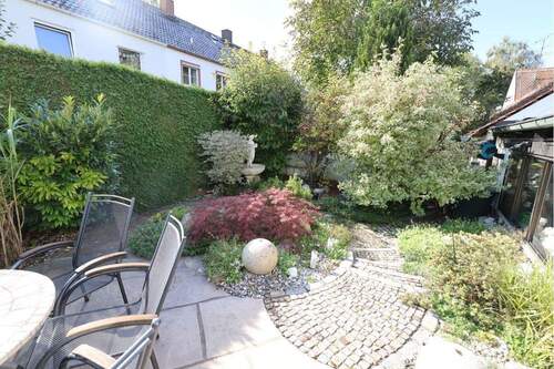 Garten Bild 2 - 7 Zimmer Reihenendhaus in Eichenau