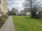 Zuwegung und Garten - 