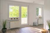 Wohnbereich Vergleichswohnung - Barrierefreier Zugang zur Wohnung mit bodengleicher Dusche