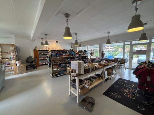 Ladenfläche - Gewerbeobjekt (Büro, Produktion, Verkauf) zum Kaufen in Reppenstedt