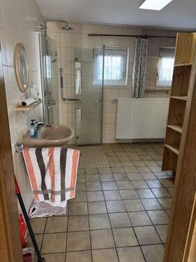 Duschbad mit Sauna im EG - 