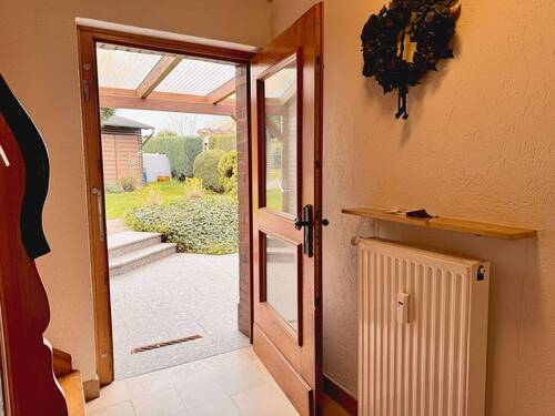 Hauseingangsbereich rückwärtig rechte DHH - 