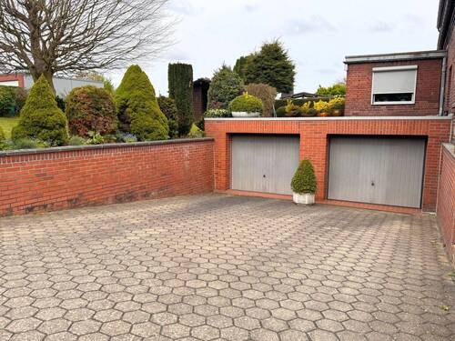 Ansicht Stellplätze / Garagen - 