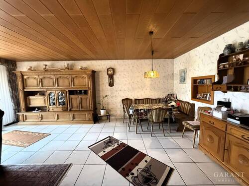 Teilansicht 2 Wohnzimmer - Reihenendhaus mit 143,00 m&sup2; in Massenbachhausen zum Kaufen