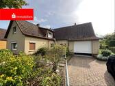 Straßenansicht - Einfamilienhaus nebst Garage in beliebter und zentraler Lage von Pinneberg!