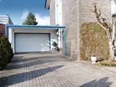 Auffahrt/Garage - 