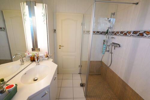 Badezimmer Erdgeschosswohnung - 