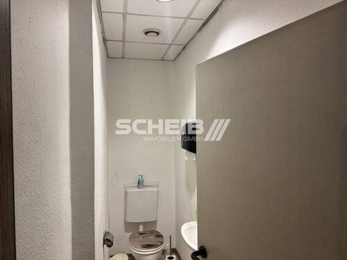 WC - 