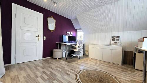 Upper Floor Room 1 - 