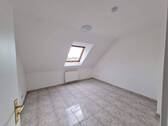 Schlafzimmer 2 OG.jpg - 
