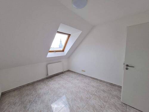 Schlafzimmer 3 OG.jpg - 