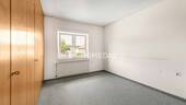 1. OG Schlafzimmer 1 1 - 