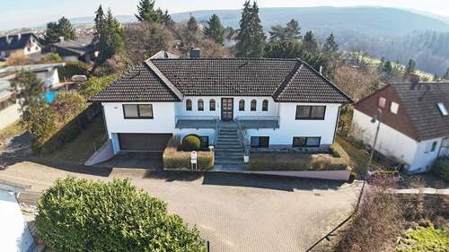 Außenansicht - 7 Zimmer Einfamilienhaus zum Kaufen in Ober-Mörlen