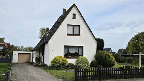 West-Nordwest mit Garagenauffahrt - 