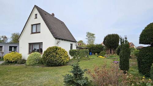 West-Südwest aus Garten - Einfamilienhaus mit 96,80 m&sup2; in Cuxhaven zum Kaufen