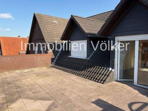 Dachterrasse - 4 Zimmer Etagenwohnung in Lohne (Oldenburg)