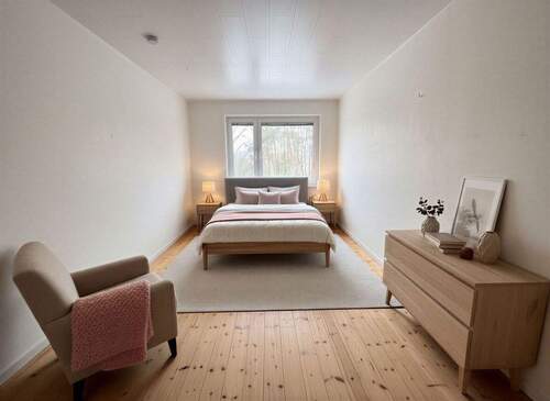 großes Schlafzimmer1 - (KI generiert) - 