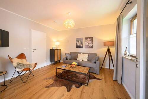 Stilvoller Wohnbereich im OG - 