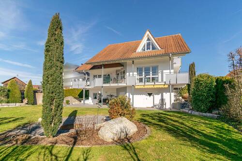 Außenansicht 3.jpg - Einfamilienhaus mit 245,00 m&sup2; in Tettnang zum Kaufen