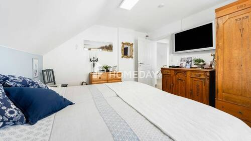 1. OG Schlafzimmer 2 - 