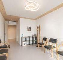 Moderne Praxisfläche mit Westbalkon, Aufzug und gemeinschaftlicher Dachterrasse - Pentling Großberg