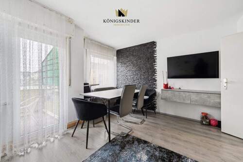 Wohnzimmer rechts - Etagenwohnung mit 67,00 m&sup2; in Ebersbach an der Fils zum Kaufen