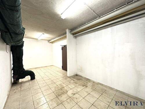 Hobby-/Lagerraum - ELVIRA - Berg am Laim, praktischer Hobby-Lagerraum mit Tiefgaragenstellplatz in zentraler Lage