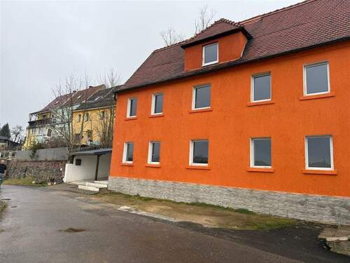 Hauptansicht - 8 Zimmer Einfamilienhaus zum Kaufen in Hainichen