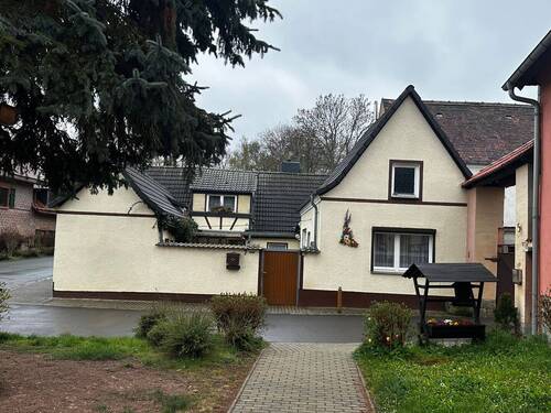 Hausansicht (1).jpeg - +++ Hübsches kleines Einfamilienhaus in Langendorf +++