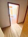 Raum 10 mit kl. Innenflur - 