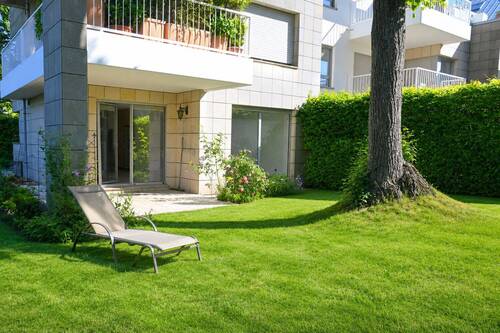 Blick auf die Terrasse - 