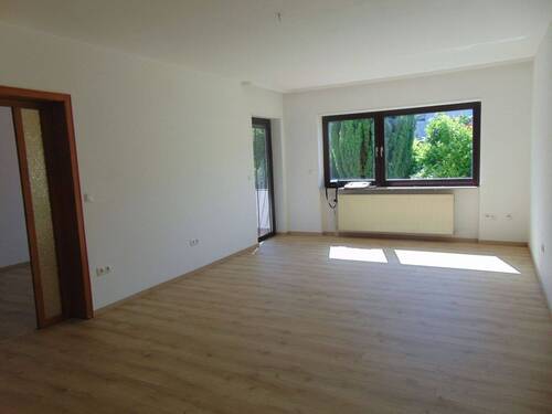 DSC00002.JPG - Etagenwohnung mit 66,00 m&sup2; in Grünstadt zur Miete