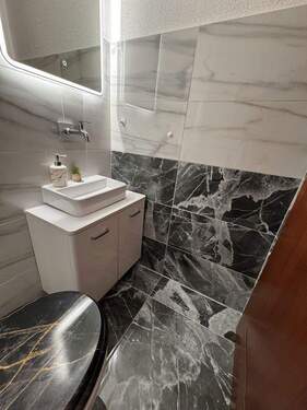 Gäste WC 2025 - Etagenwohnung mit 80,00 m² in Oberboihingen zum Kaufen