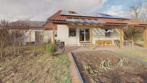 Terrasse und Garten - Einfamilienhaus mit 156,00 m&sup2; in Darmstadt zum Kaufen