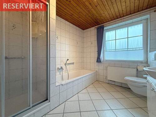 Dusch Wannenbad - 3 Zimmer Einfamilienhaus zum Kaufen in Viöl