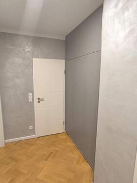 Flur mit Wandschrank - 