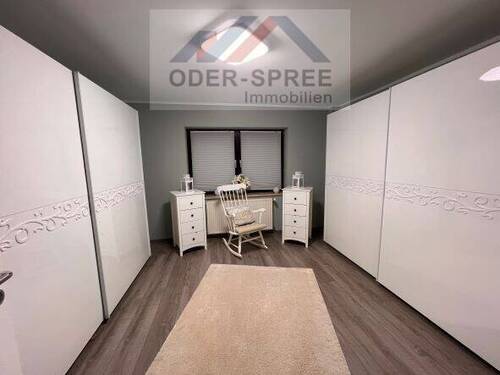 Ankleidezimmer - 5 Zimmer Einfamilienhaus in Frankfurt (Oder)