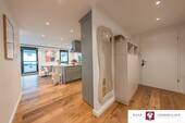 Eingangsbereich-Garderobe - 4 Zimmer Etagenwohnung zum Kaufen in Waiblingen