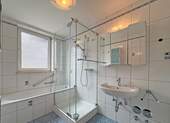 Bad mit separatem WC - 