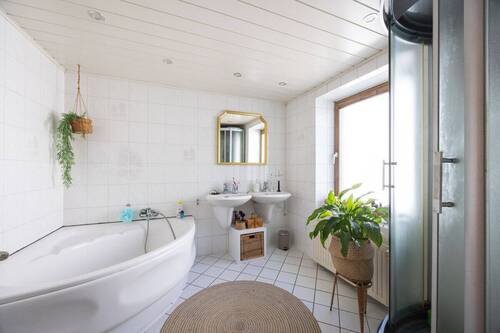 Badezimmer im Obergeschoss - 