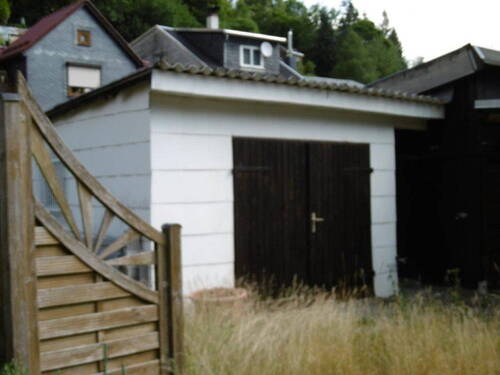 Freistehende zweite Garage - 