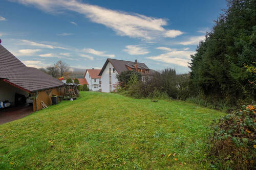Ihr neuer Bauplatz - Heute kaufen, morgen bauen! Schönes Grundstück mit Seeblick inkl. Baugenehmigung.