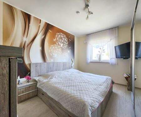 Stilvolles Gästezimmer mit maßangefertigtem Mobiliar - 