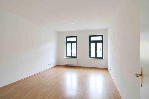 Wohnzimmer (3) - 2 Zimmer Etagenwohnung zum Kaufen in Chemnitz