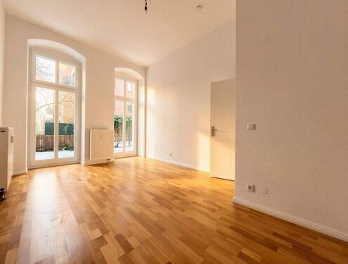 Zimmer2-1 - Attraktive 2-Zimmer-Wohnung mit Terrasse & Garten in ruhiger Hinterhauslage