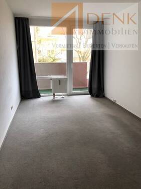 Schlafzimmer jetzt mit Laminatboden - 