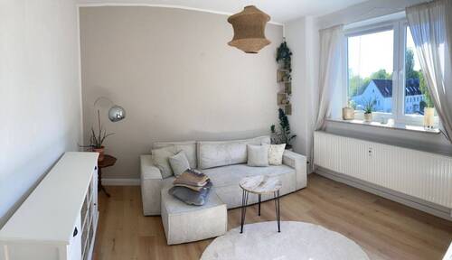 Wohnzimmer - 2 Zimmer Etagenwohnung zur Miete in Kiel
