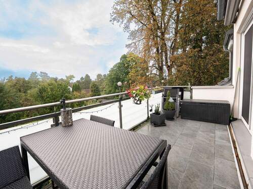 Balkon - 3 Zimmer Etagenwohnung zum Kaufen in Oberschleißheim