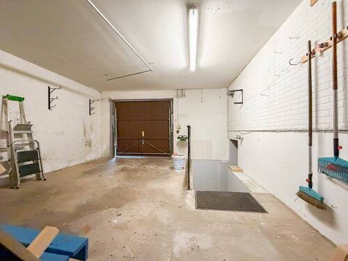 Garage - 