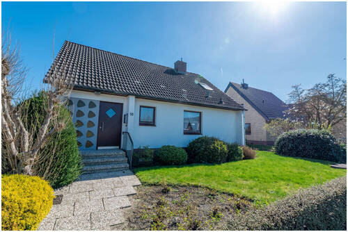 Frontansicht - 6 Zimmer Einfamilienhaus zum Kaufen in Elmshorn